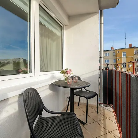Przytulny I Jasny W Kolobrzegu By Renters Daire *